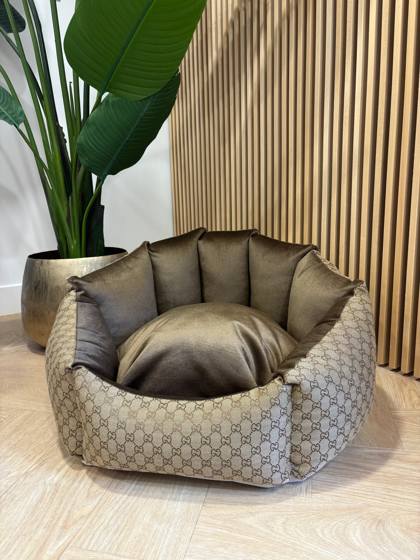 LV Designer fekhely